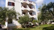 CC Yippy Apartments close to the Beach