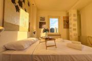 Charming 2BR Home Terrace & Great Lake View