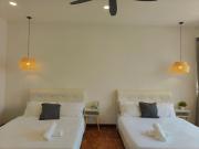 2-Storey House 10pax 10min Queensbay