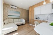 Pearl Coast Drymades Elegant 2BR Apartment by PikHost