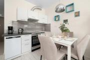 Cozy Studio Near the Wisla River with Balcony by Noclegi Renters