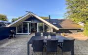 3 Bedroom Beach Front Home In Sydals