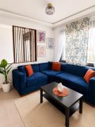 Apartment with pool Beach 2 min away Air-conditioned
