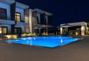 Top Nikiti