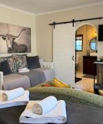 Dolphin Circle Bed and Breakfast