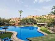 Reserva Rooftop Retreat 2BR Penthouse with Private Rooftop, 2 Pools, Parking & AC