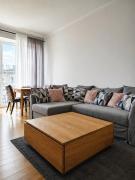 Konopczynskiego City View Apartment by StayFirst