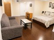 Affordable Spacious Private Suite & Ensuite Bath & Free Parking Near Toronto Pearson Airport