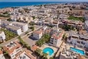 Top Paralimni