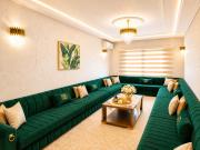 Elegant & Bright 2 Min to TGV & Corniche Beach