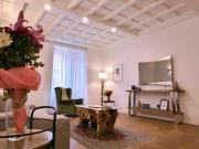 Helmirage Luxury Trevi