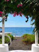 The Hidden Escapes Amed- 2BR Beachfront Villa with Direct Beach Access