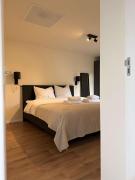 Modern 1BR Apt Near Station