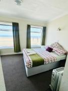 Cherish Lewis Sea View Hotel