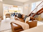 G7 Waterfront Estate Modern Coastal Stay