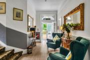 Top Crowthorne