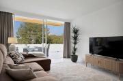 Modern Apt Sunset Views, Pool, Gym & Padel