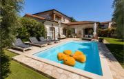 Villa Novel