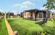 Beautiful Home In Voorthuizen With Wifi