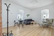 Targ Rybny Riverside Apartment by BookingHost