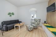 Targ Rybny Riverside Apartment by BookingHost