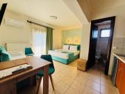 Anassa Deluxe Apartments & Studios