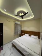 Top Ellora