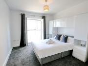 Stylish 2-Bed · Walk to Deansgate Old Trafford - Pass the Keys