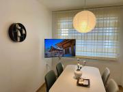 NEW, Cozy Hanok Stay, 3 Min Subway line2, line5, Airport Bus