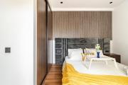 Luxury apartement in CFC 2 Pools, Gym & Parking