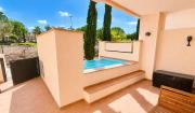 Luxury modern apartment with private plunge pool Casa Malasia