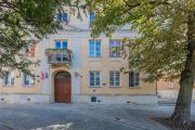 Elegant Apartment in Warsaw Center By the Market by Noclegi Renters