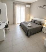 Top Naples