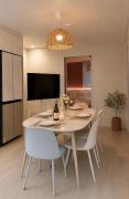 ntire House near Dongdaemun Naksan Park Cinema Room 6 Guests