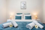 Charming Apartment in Funchal with Balcony and View