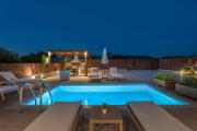 Villa Kallithea, Family Villa with 2 Bedrooms & Private Pool