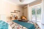 Modern 2BR Apt w-Balcony e AC near VaticanMuseums