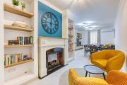 Designer Apartment Near Seafront with Balcony & Patio