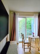 Ma-Bebe Summer PlayHouse - Jacuzzi, Sauna, Playground, Lake and Woods --- 1 or 2 Families Welcomed --- NB-Events and outside guests are not allowed