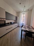 Top Chiavari