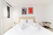 Julia Modern Studio with Balcony & Close to Monastiraki