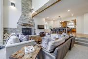 Townhome ~ 4 Mi to Beaver Creek & 8 Mi to Vail!
