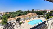 Top Paralimni