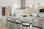 Upmarket 3 bed Luxury penthouse. Private Gated