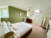 Charming Spacious Duplex Apartment in prime location