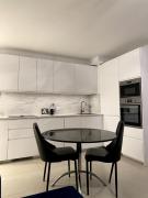 Chic 1-BR with Terrace, AC & Wi-Fi