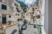 Top Atrani
