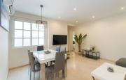 Apartamento Premium junto a la Catedral de Malaga - 3 Habitaciones, Ideal para Familias y Grupos