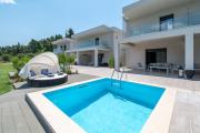 Top Sani Beach