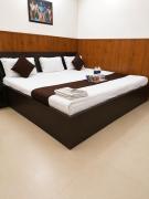 Shri Sai Guest House - Opp Azadpur Main Mandi I Couple Friendly I Metro Access